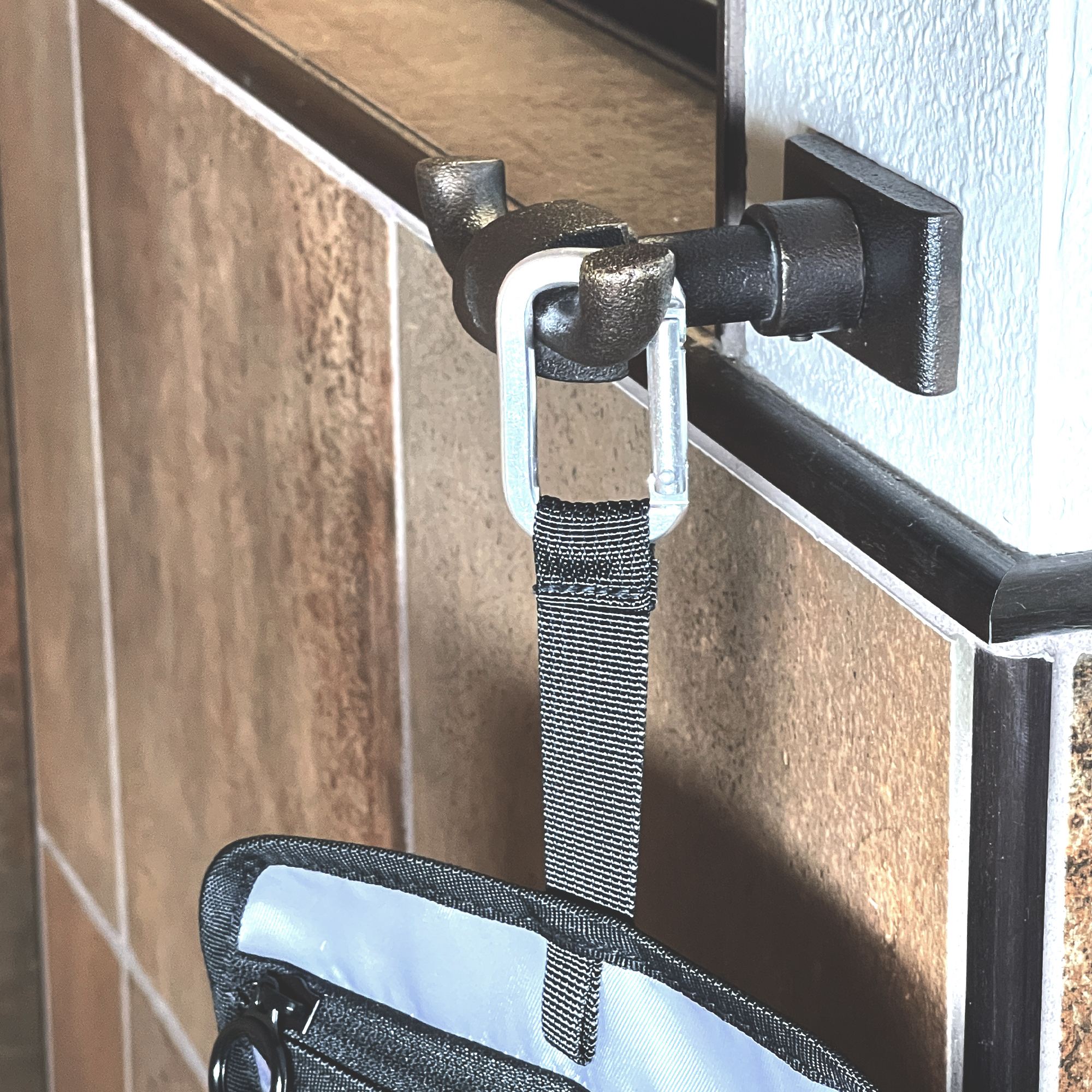 Hanging Hook on the Volt Go Pack